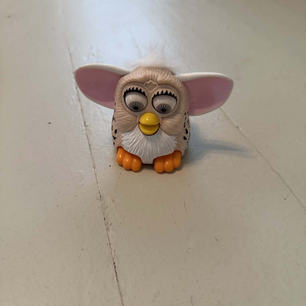 Vintage McDonalds FURBY 1998 Happy Meal Tan Cheetah Eye Roll‎ Ear Wiggle
